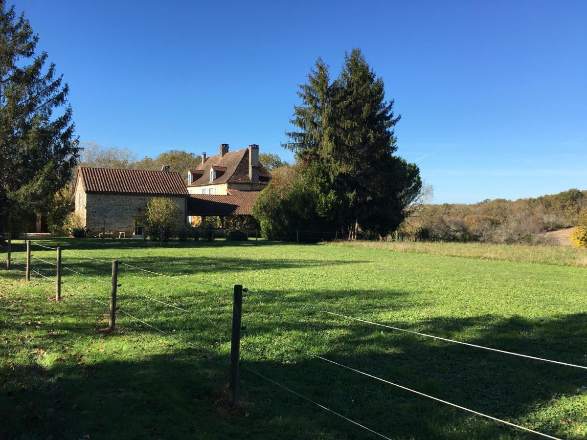 Gite Dordogne Perigord Hautefort Екстериор снимка
