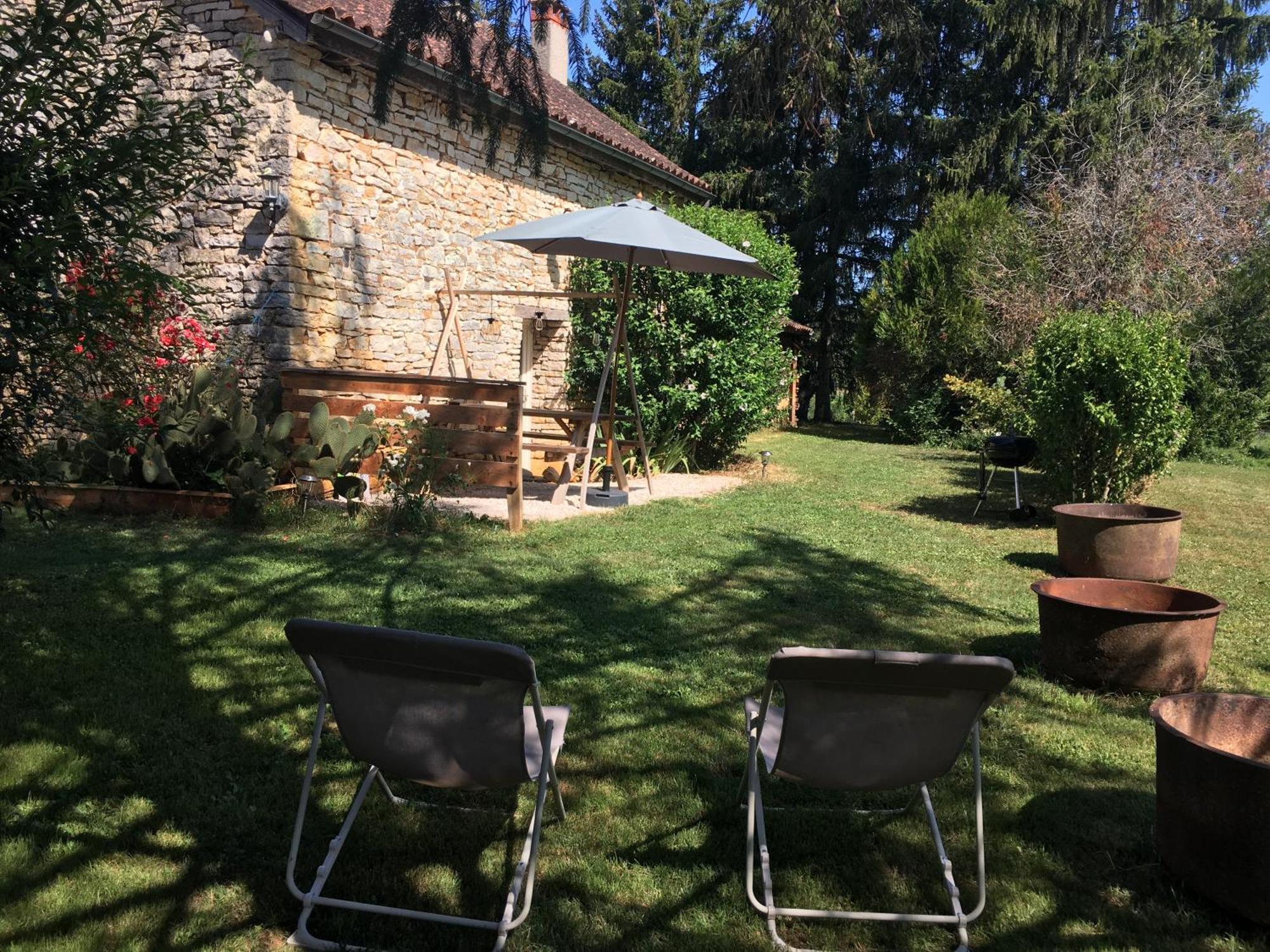 Gite Dordogne Perigord Hautefort Екстериор снимка